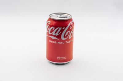 Напиток б/а газ. Coca-Cola Классическая Польша 330 мл ж/б